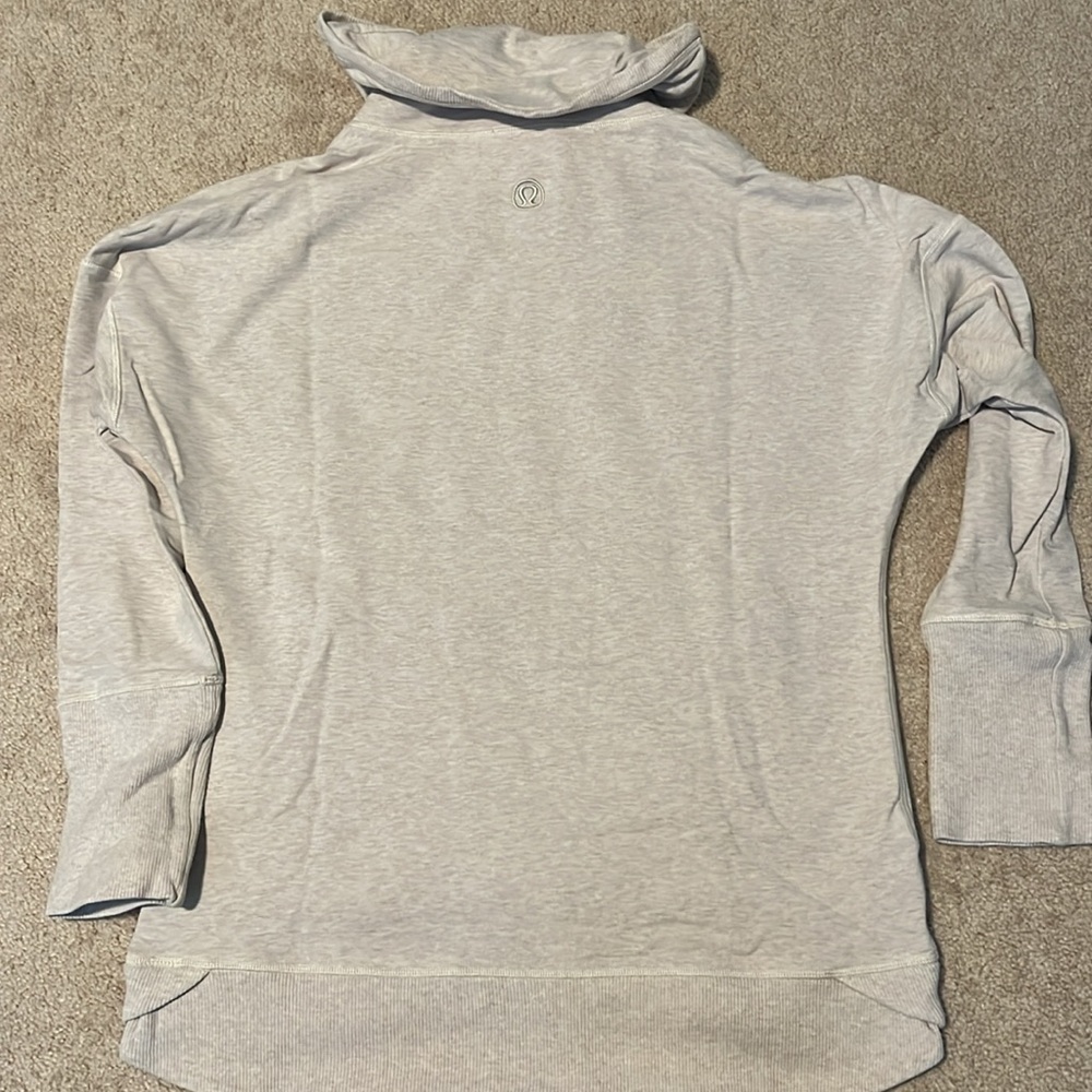 Lululemon Athletica sweatshirt - Picture 2 of 4